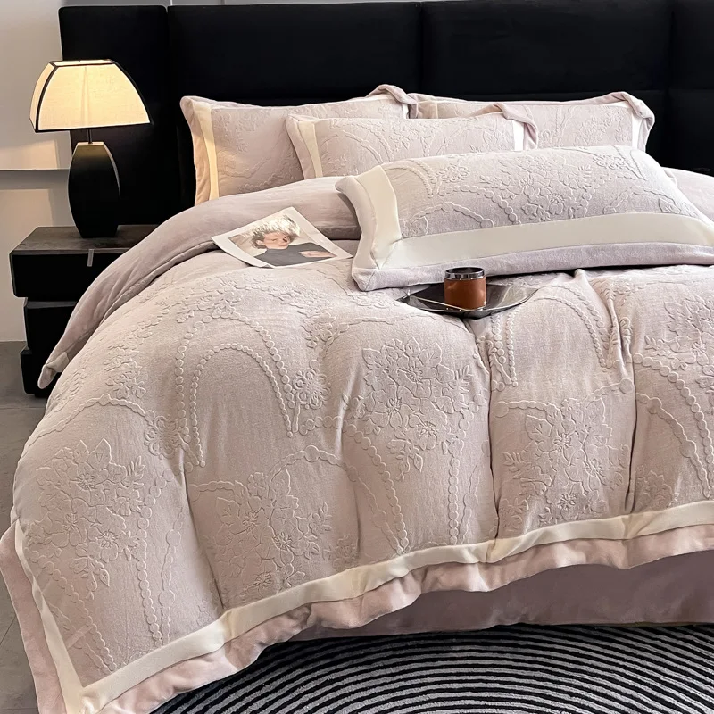 

Customizable winter thickened carved fleece four-piece set