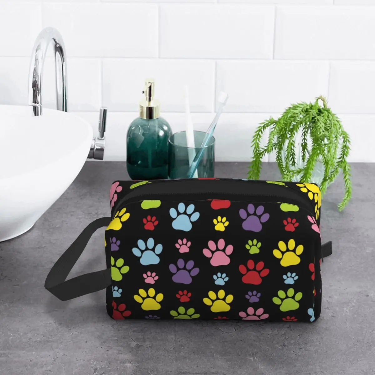 Borsa da toilette personalizzata con motivo a zampe colorate per stampe di zampe di cane organizzatore di trucco cosmetico per animali domestici custodia per Kit Dopp di stoccaggio di bellezza per signora