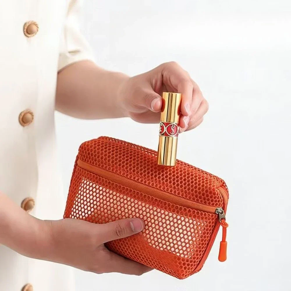 2026 New High Quality Stylish Small Size 3D Mesh Large Capacity Portable Cosmetic Pouch Organizer for Travel