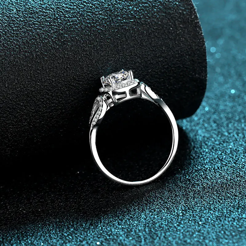 KyanGem Platinum PT950 Inlaid Diamond Ring Women's Moissanite Leaf Shaped Ring Diamond Light Luxury Style High-end Band