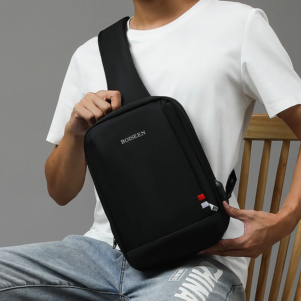 Sac à bandoulière léger pour hommes, sac de poitrine de grande capacité pour les déplacements quotidiens, sac à bandoulière antivol pour un usage quotidien 1 pièces