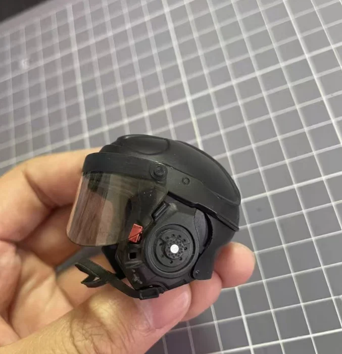 

Hottoys HT 1/6 Scale Soldier Helmet Model for12'' Figure