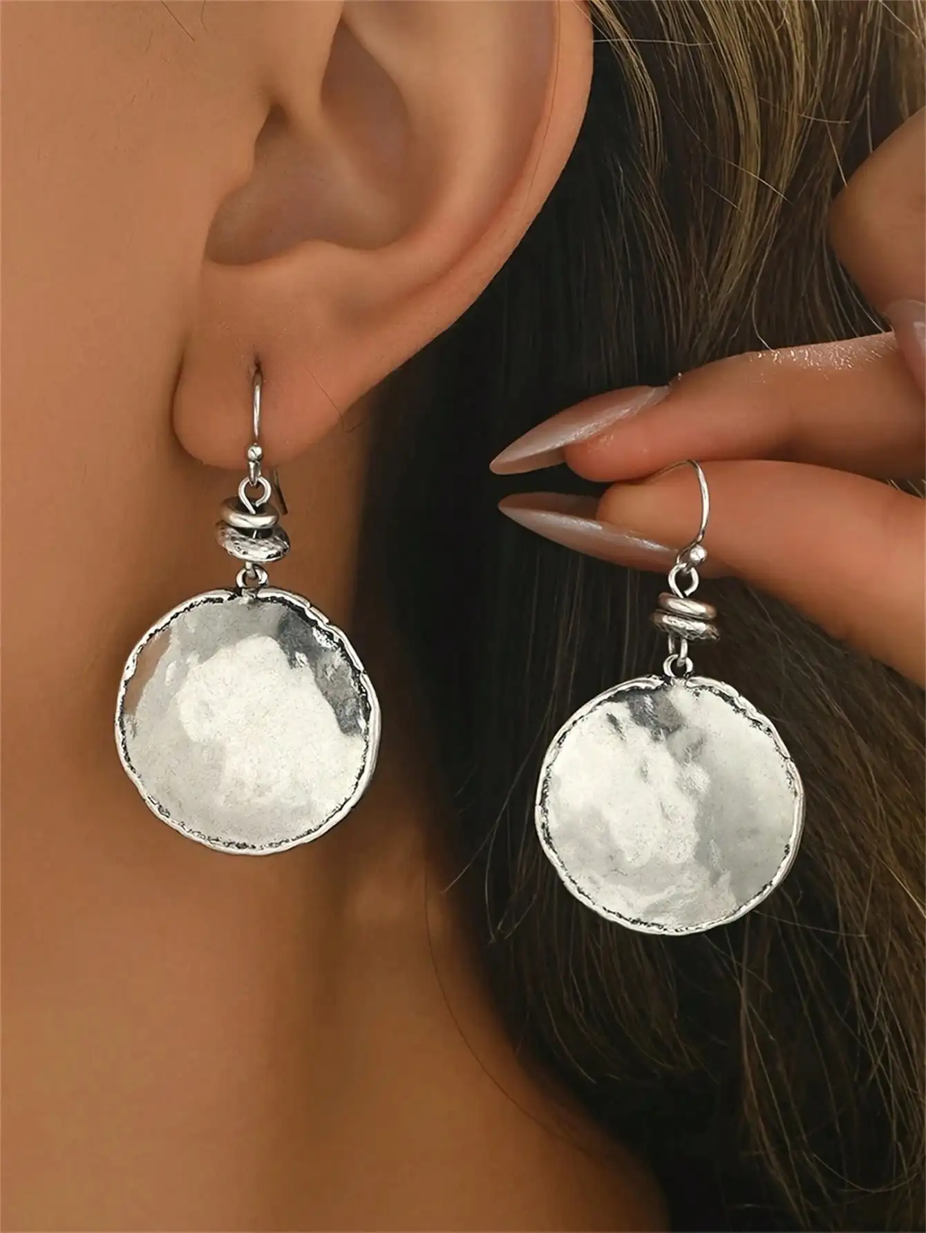 

Винтажные серьги-подвески с круглыми дисковыми элементами, выполненные в технике ковки, для женщин, минималистичные украшения в стиле бохо, подарок