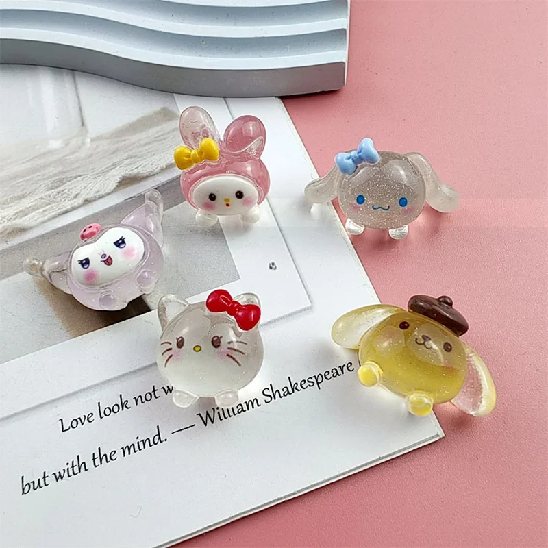 Miniso Sanrio Honey Girl Glow-In-The-Dark Hello Kitty Kuromi Shoes Accessories Set Resin Diy Shoes Charms For Party Gifts