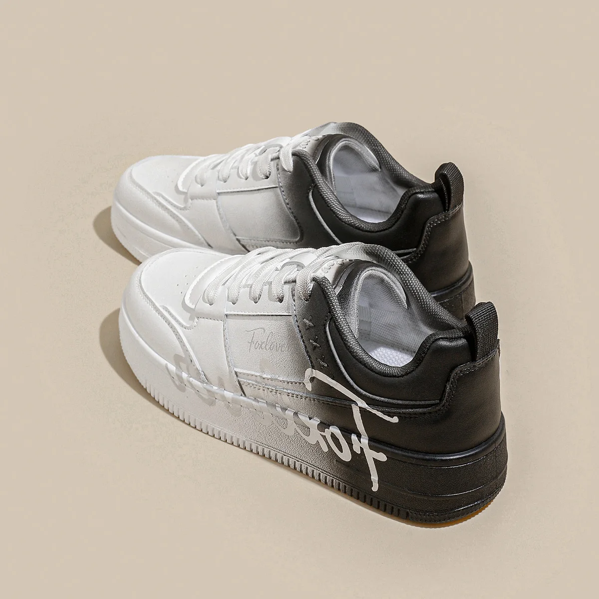 FOXER Merek Wanita Bersol Tebal Sepatu Putih 2025 Baru Fashion Sepatu Wanita Kasual Bernapas Sepatu Siswa Sepatu Olahraga