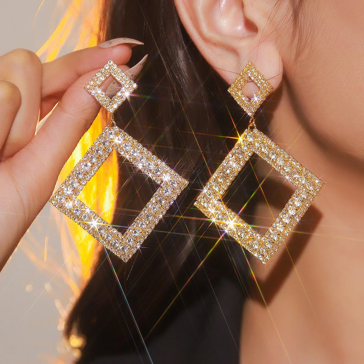 Pendientes colgantes cuadrados geométricos de diamantes de aleación de lujo elegante, temperamento de moda femenina, pendientes a juego simples