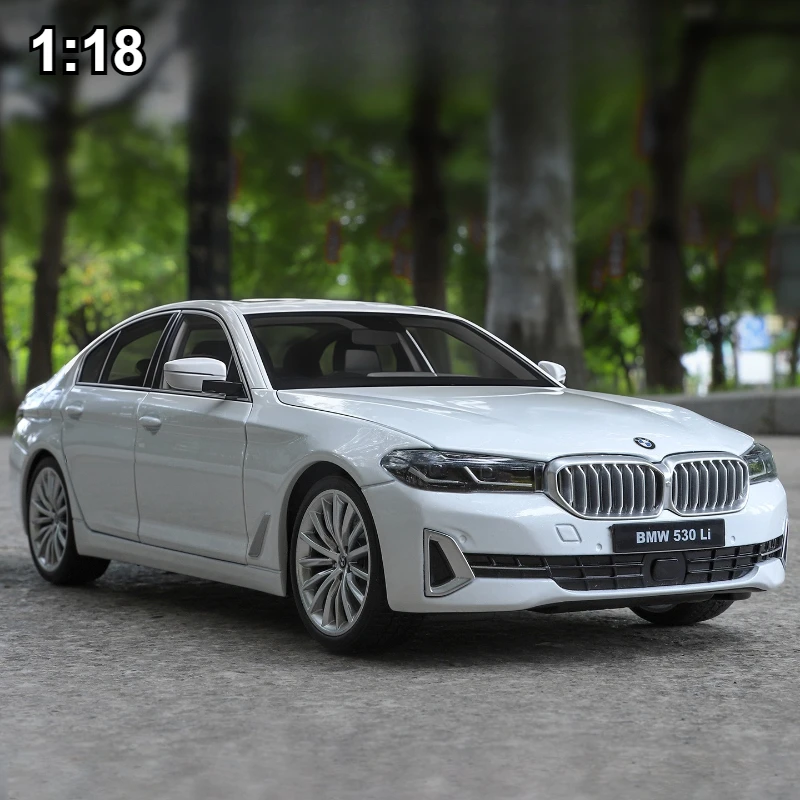 

1:18 530Li Simulation Alloy Luxury Sedan Model Desktop Decoration Toy Gift Children's Diecast Metal Toy