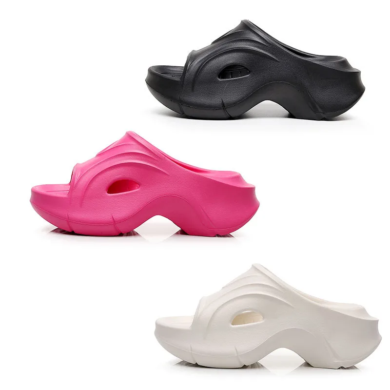 Scivoli a nuvola con fondo spesso pantofole da donna con suola morbida Comfort sandali estivi da donna 2024 infradito da spiaggia antiscivolo con