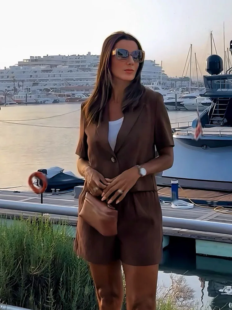 

HH Women's Fashion Chic Suit Solid Lapel Short Sleeve Casual Blazer Coat+Side Pocket Elastic Waist Belt Decorate Shorts