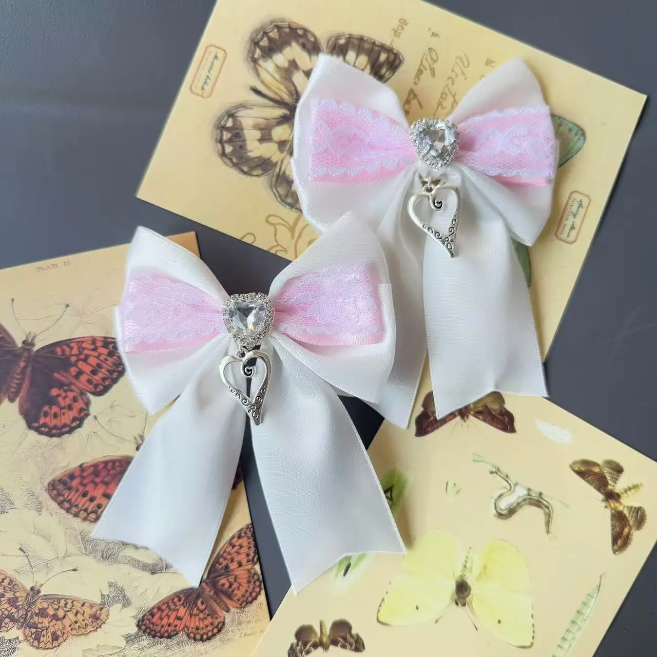 

【1 пара】Jirai Kei, милая заколка для волос ручной работы для девочек и женщин, заколка для волос с бантом в форме сердца и стразами, аксессуары для волос в стиле Харадзюку в стиле Лолиты