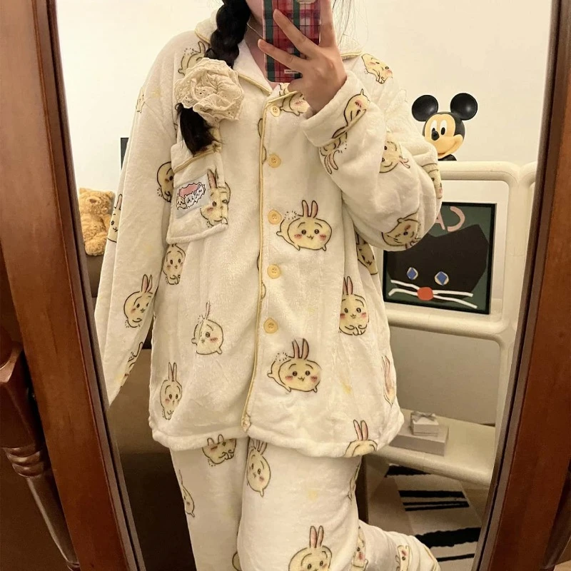 Chiikawa Hachiware kawaii cute printed coral velvet girls autumn and winter thickened home clothes can be worn outside the suit