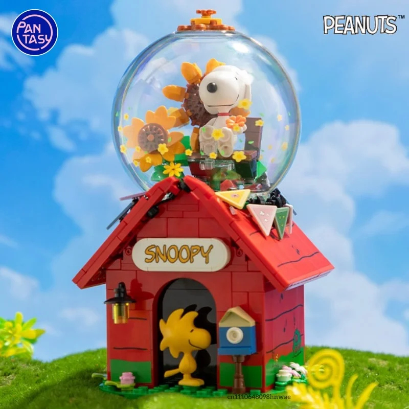

Pantasy Snoopy Series Red House Building Blocks Educational Assembly Model Toys Animation Ornaments Children's Gifts
