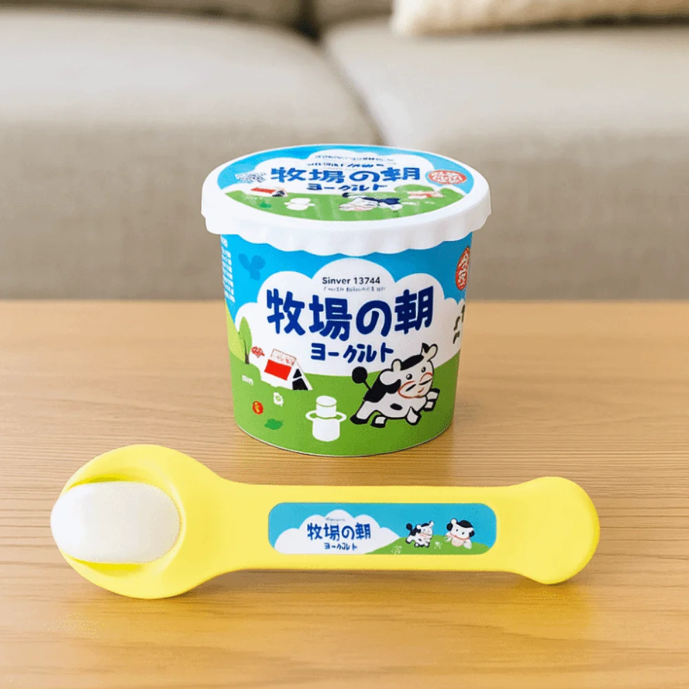 Ragazza Alimentazione alimentare Budino allo yogurt Giocattolo Orsetto Cibo Gioco di ruolo Educazione precoce Fai finta di giocare Modello di casa Giocattolo da cucina