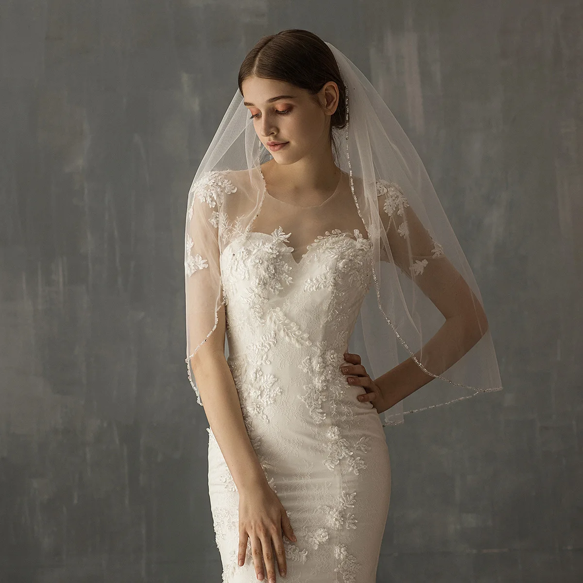 Velos de novia de tul suave y elegante para novias, velo de novia con borde de cuentas de hombro blanco con peine para boda, fiesta de despedida de soltera