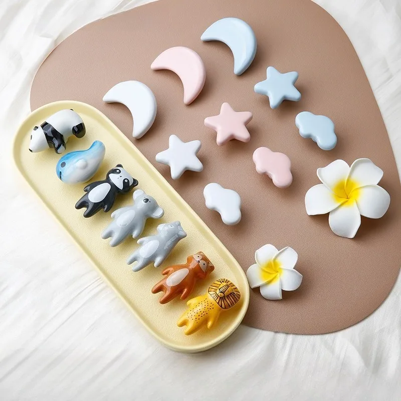 Ceramic Cartoon Panda Furniture Handle Drawer Knobs Cabinet Handles for Kids Room Animal Shape Kitchen Handle Door Hardware