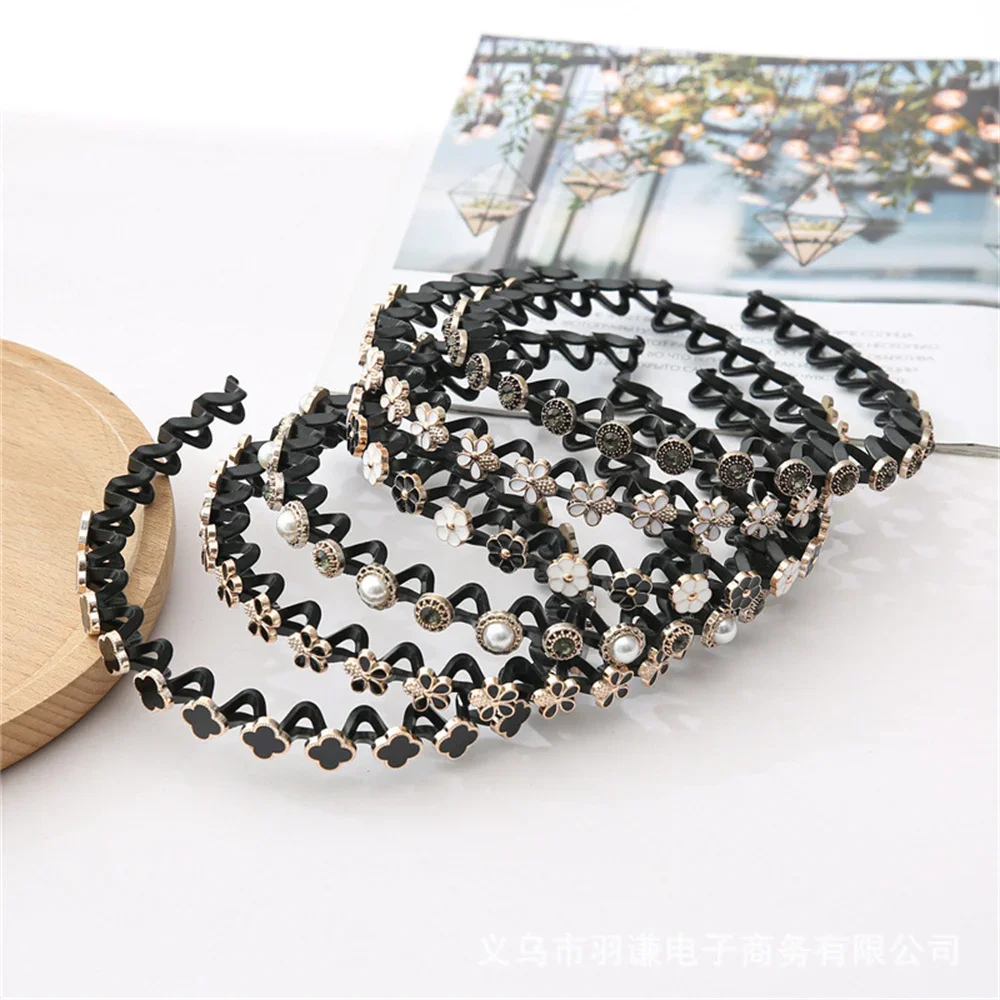 Fashion Rhinestone Pearl Hair Hoop Non-Slip Black Wavy Teeth Comb Flower Hair Bands Bangs Tool For Women Girls