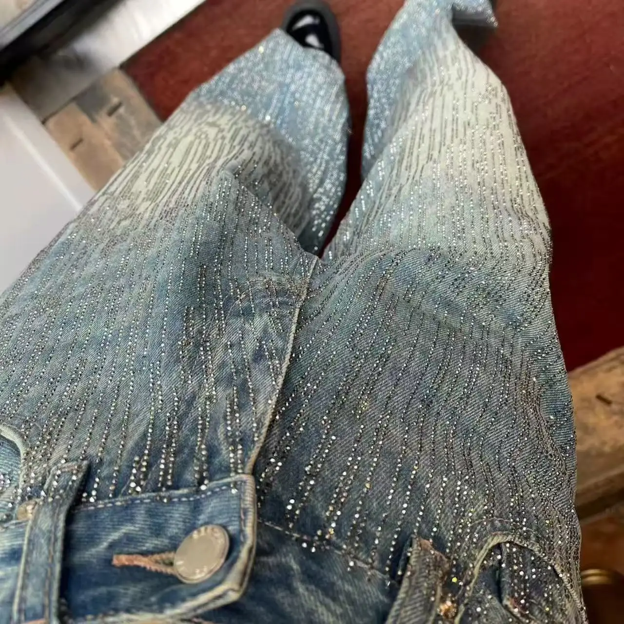 กางเกงยีนส์ขากว้างสไตล์สตรีทแฟชั่นสำหรับผู้หญิง แบรนด์ใหม่ ฤดูใบไม้ผลิ/ฤดูใบไม้ร่วง ประดับด้วยงานปัก