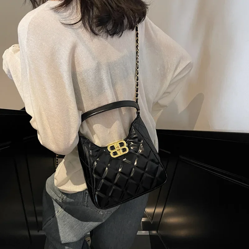 

Weekend Ready Shoulder Bag Women Multifunctional Handbag Casual Style For Relaxed Outings And Activities