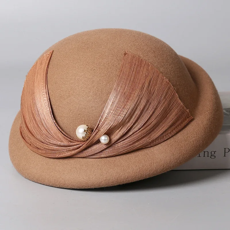 

Французская шелковая шифоновая шляпа с бантом, украшенная жемчугом, шерстяная шляпа, элегантный берет с закрученными полями, осенне-зимняя изысканная женская шляпа с формальным прикосновением