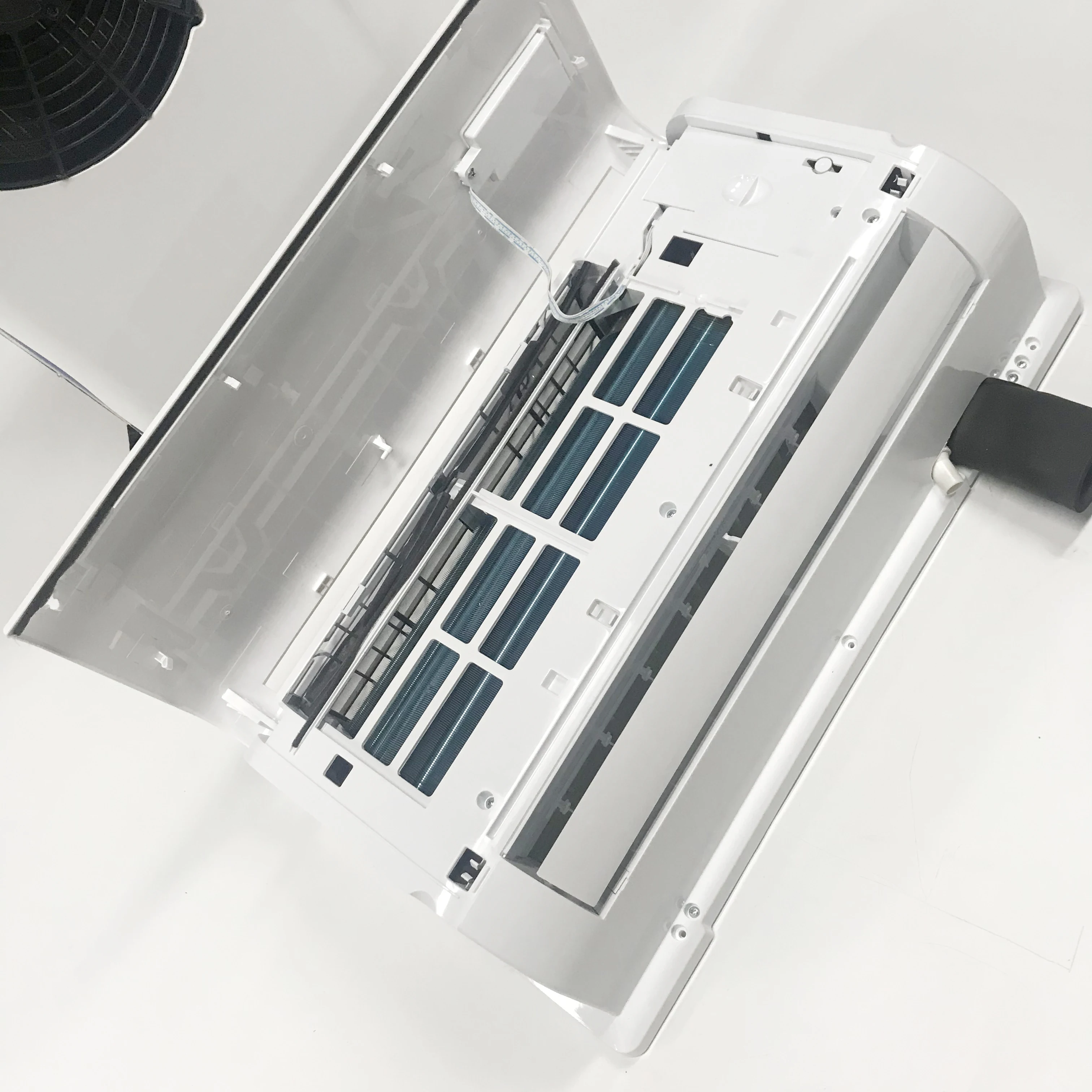 12V Split Solar Electric Air Conditioner - usage example