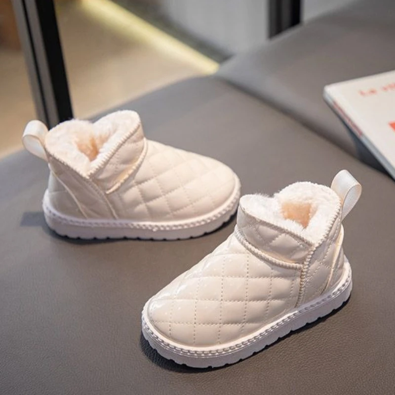 Wodoodporne skórzane śniegowce dziecięce 2026 zimowe ocieplane antypoślizgowe krótkie buty dla dziewczynek ciepłe ocieplane bawełną obuwie zimowe