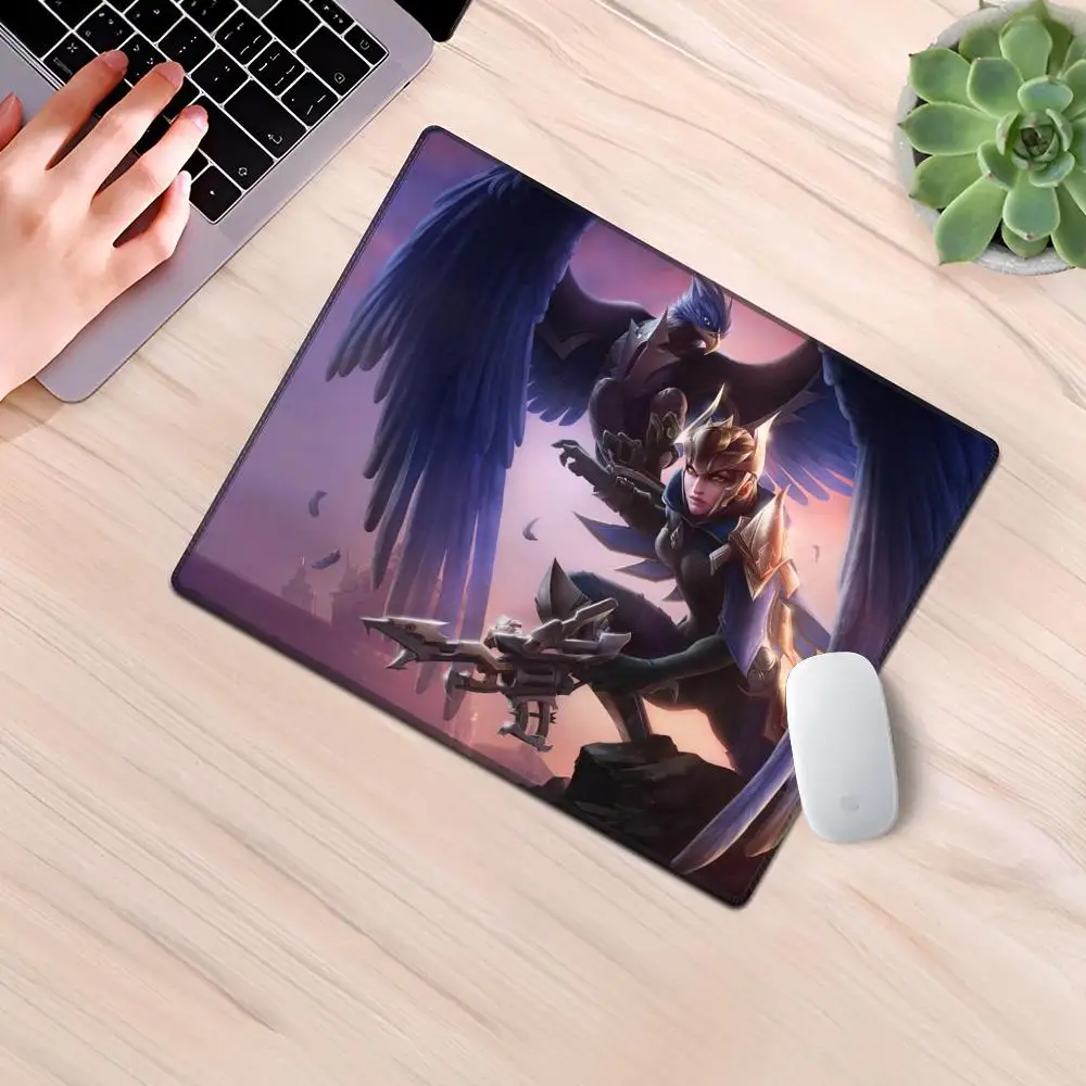 Quinn Rakan Rammus Mouse Pad Gaming Laptops Keyboard Mat Deskmat Pc Accessories Desk Protector Mousepad Gamer Mats Anime