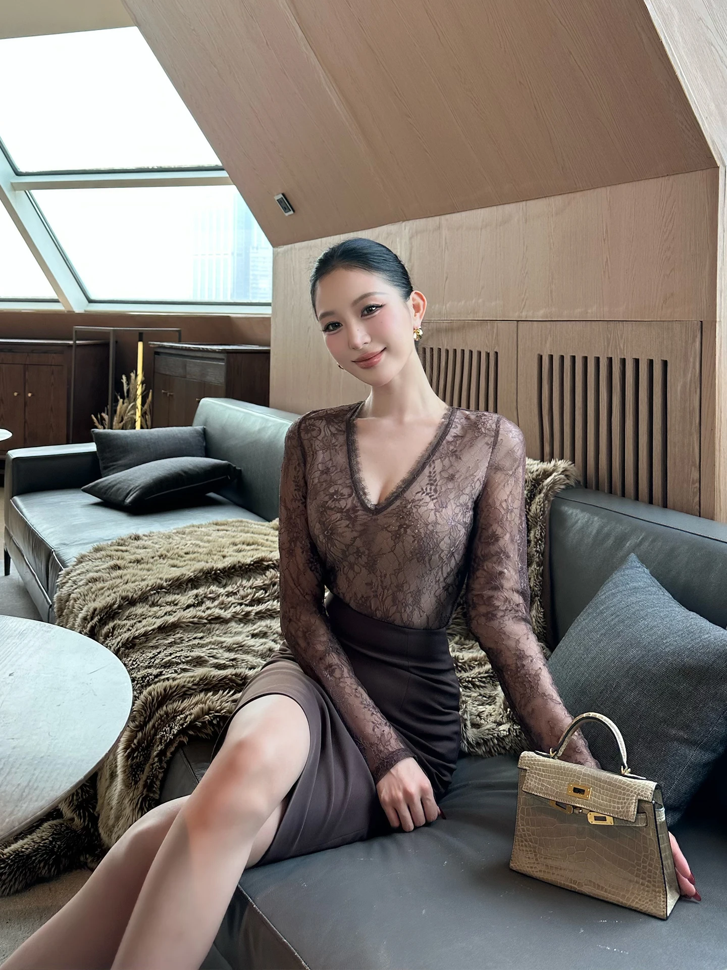 

Sexy Lace Trim V-Ne Long Sve Bodycon Top Women's Faion Inner Wear SX àn Xǐ Early Spring New Arrival Nylon Fabric