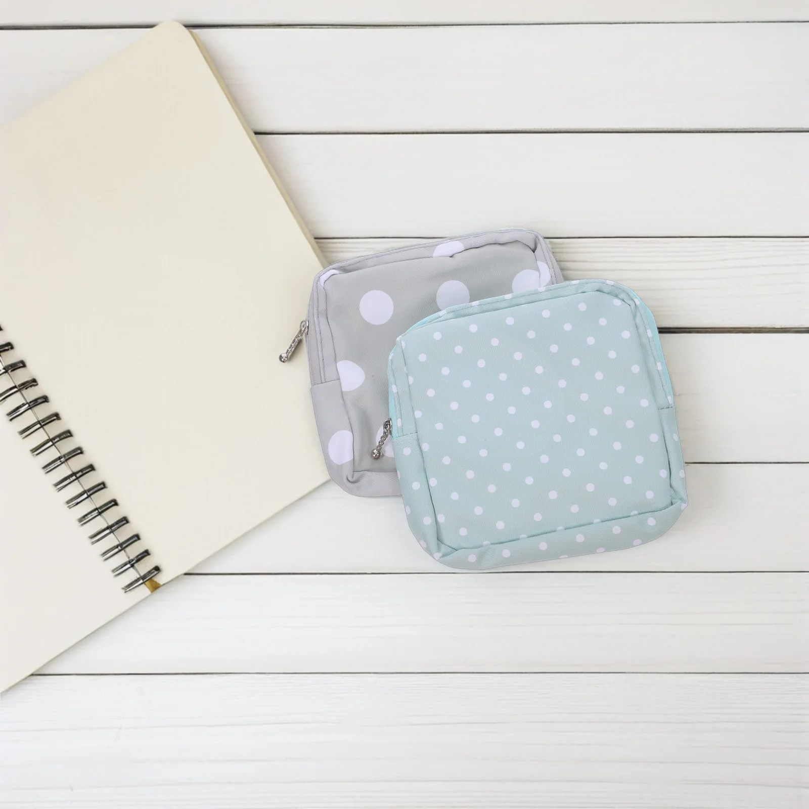 

2pcs Sanitary Napkin Bag Oxford Cloth Durable Menstrual Pouch Portable Lightweight Reusable Period Organizer Dot Pattern Gift