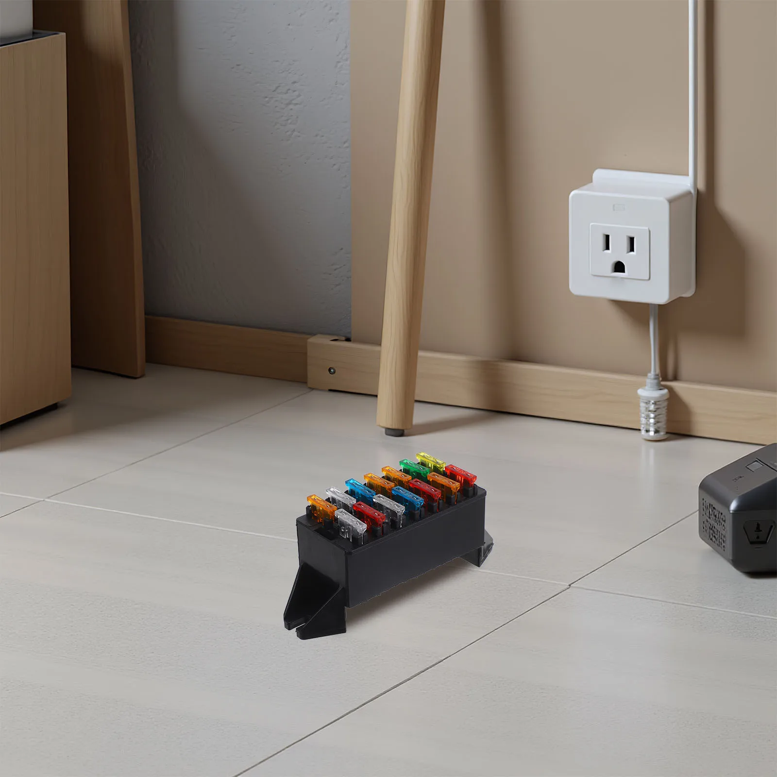 

1Pcs Car Fuse Box Double Row Plastic Base Easy Operate Durable Fuse Holder for Trucks Rvs Coaches Boats Accessories