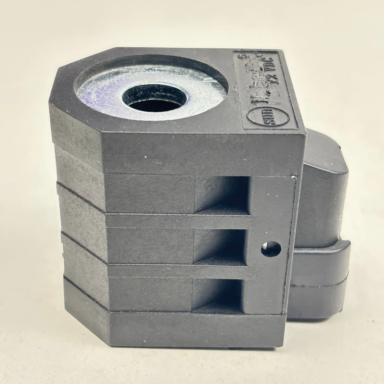 

12V Solenoid Valve Coil XKBL-00004 For Hyundai R110-7 R200W-7 R210W-9 R150 R220