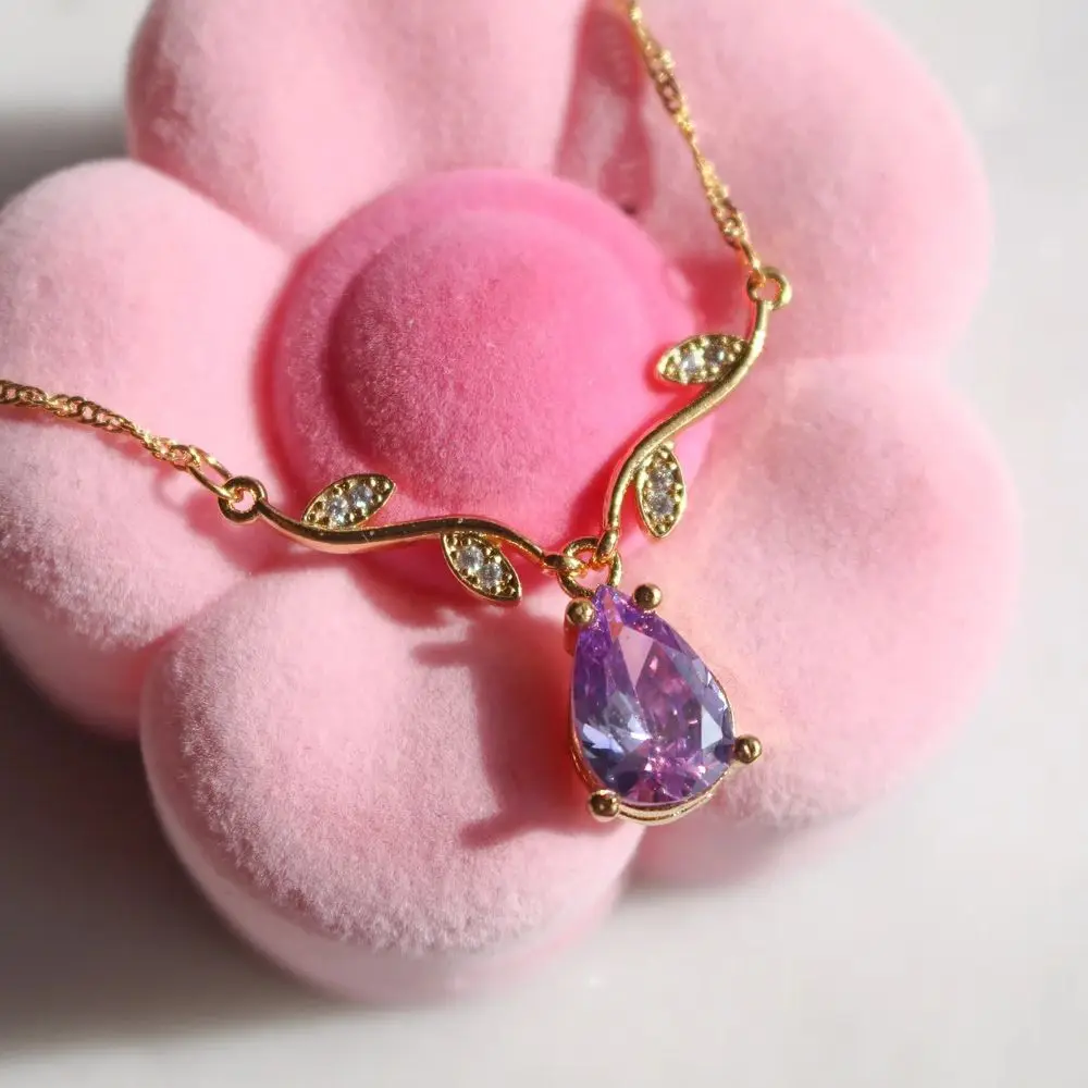Island Princess Ro's Pendant Natural Zircon Crystal Rose Necklace Popular Luxurious Romantic Jewelry Gift Cartoon Same