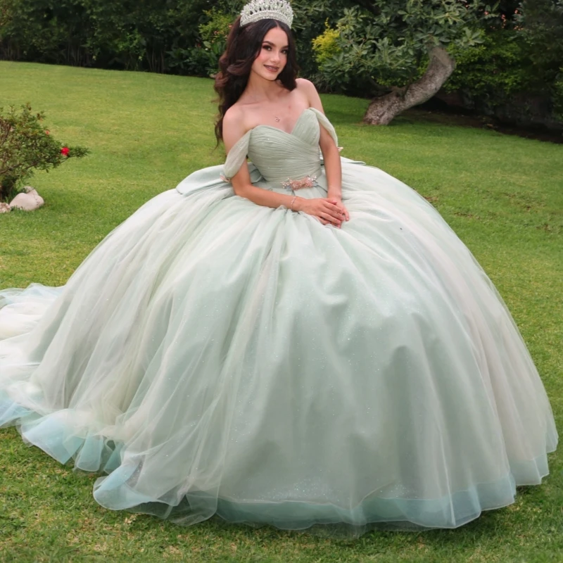 

Green Shiny Quinceanera Dresses Off The Shoulder Beading Crystal Tull Bow Party Birthday Sweet 16 Dress Vestidos 15 De Anos