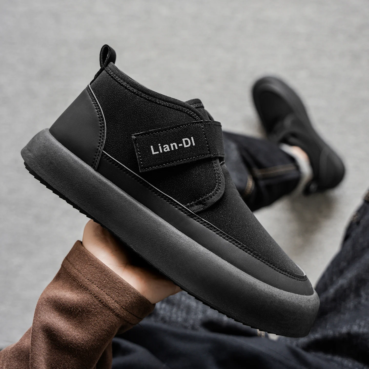 

Winter Fleece and Thickened Warm Cotton Shoes Large-sized Flat Flat Slip-on Anti-slip and Comfortable Thick-soled Snow Boots