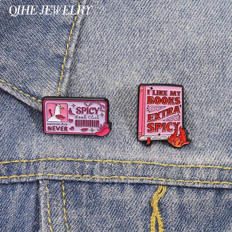 Spicy Book Club Brooch Enamel Pins I Like My Books Extra Spicy Brooches Lapel Bags Badge Fashion Jewelry Gifts for Book Lover