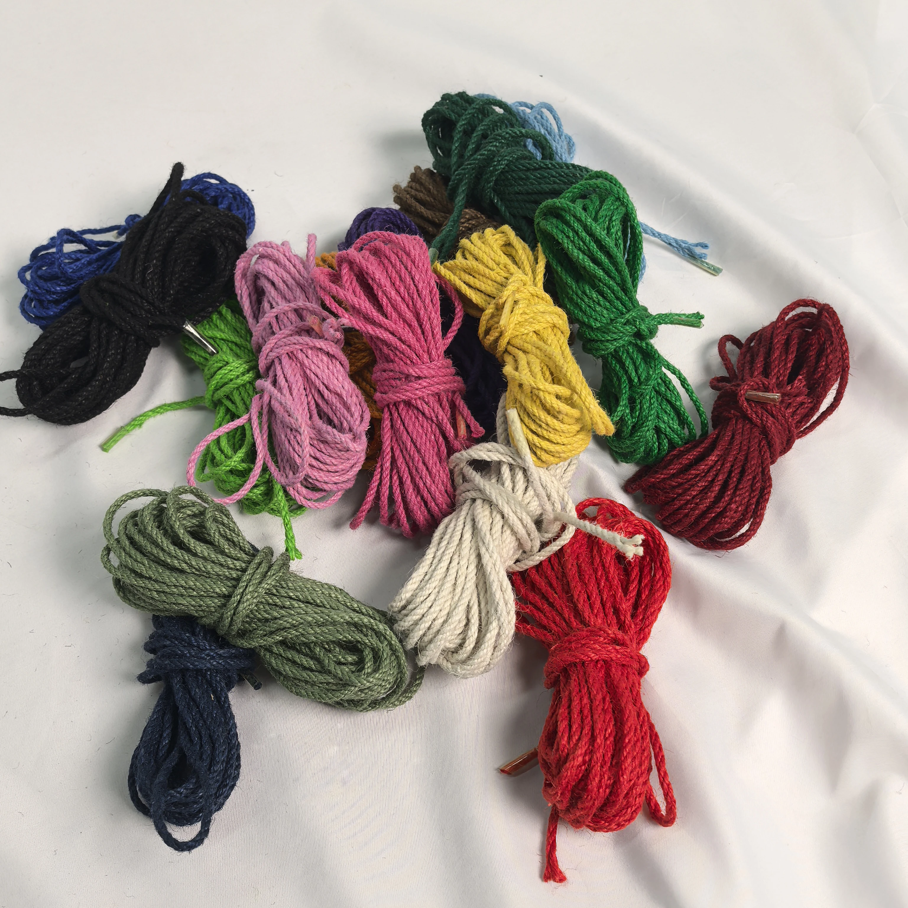 10 ياردة حبل الكتان الملون 4.5 مللي متر قوي المنسوجة بإحكام القط تسلق الإطار رياض الأطفال المنسوجة يدويا DIY بها بنفسك الرجعية ديكور المنزل الطرف