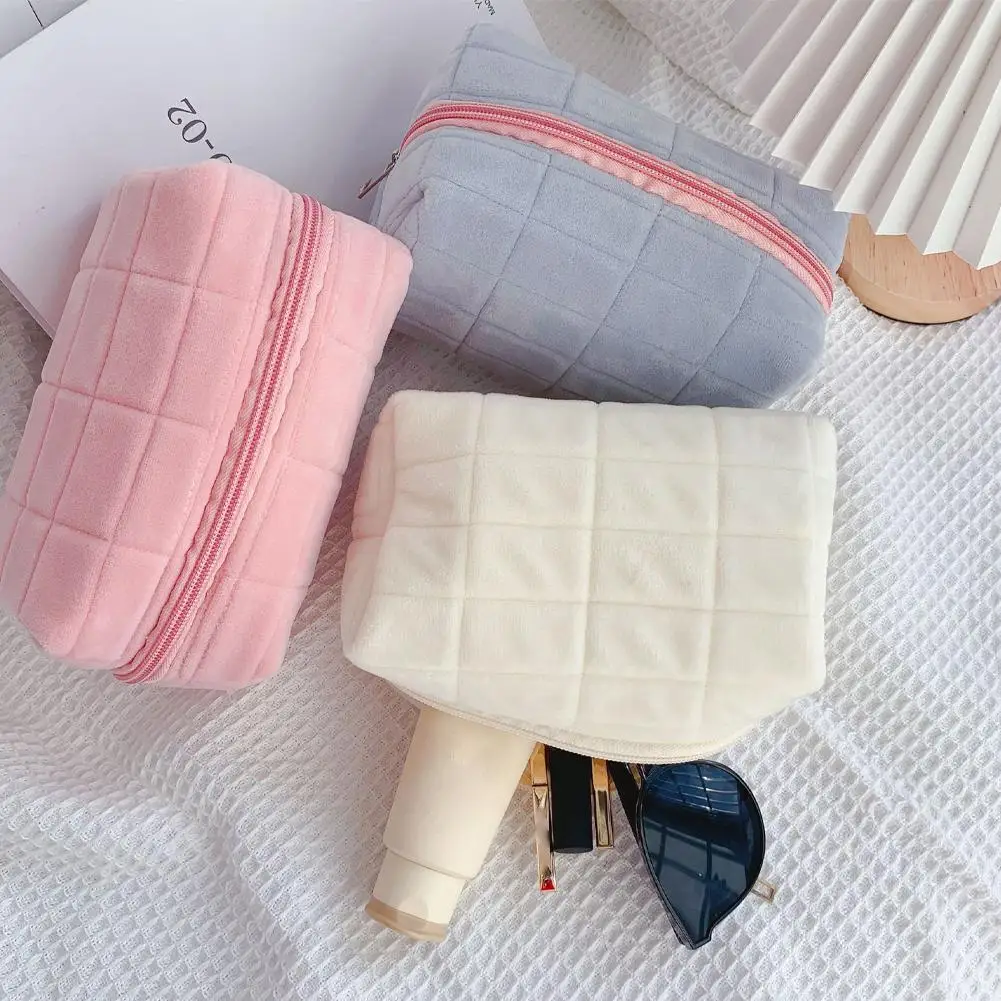 2025 Plush Makeup Bag for Women Portable Travel Small Cosmetic Bags Solid Color Zipper Toiletry Bag Washing Pouch Storage Bags