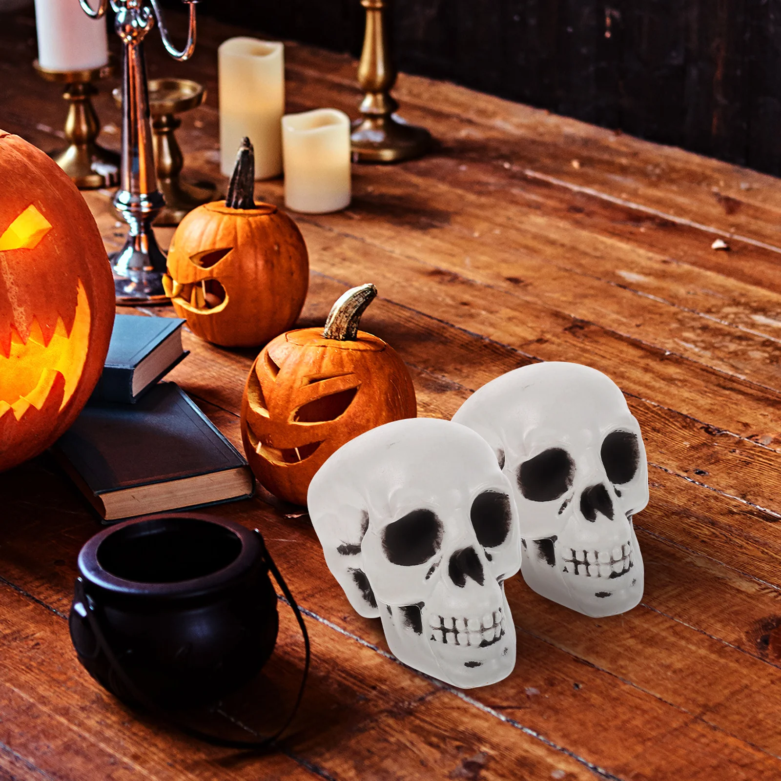2Pcs Skull Decor Halloween Scared Skull Plastic Lightweight Party Props Cosplay Accessories Ghost Supplies