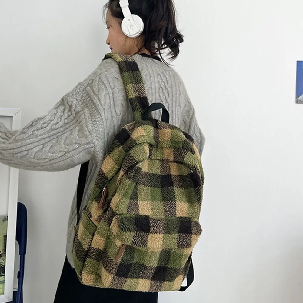 

Korean Style Colorful Plaid Backpack Strip Large Capacity Preppy Trendy Shoulder Bag Geometric Lamb Fleece Backpack Lady