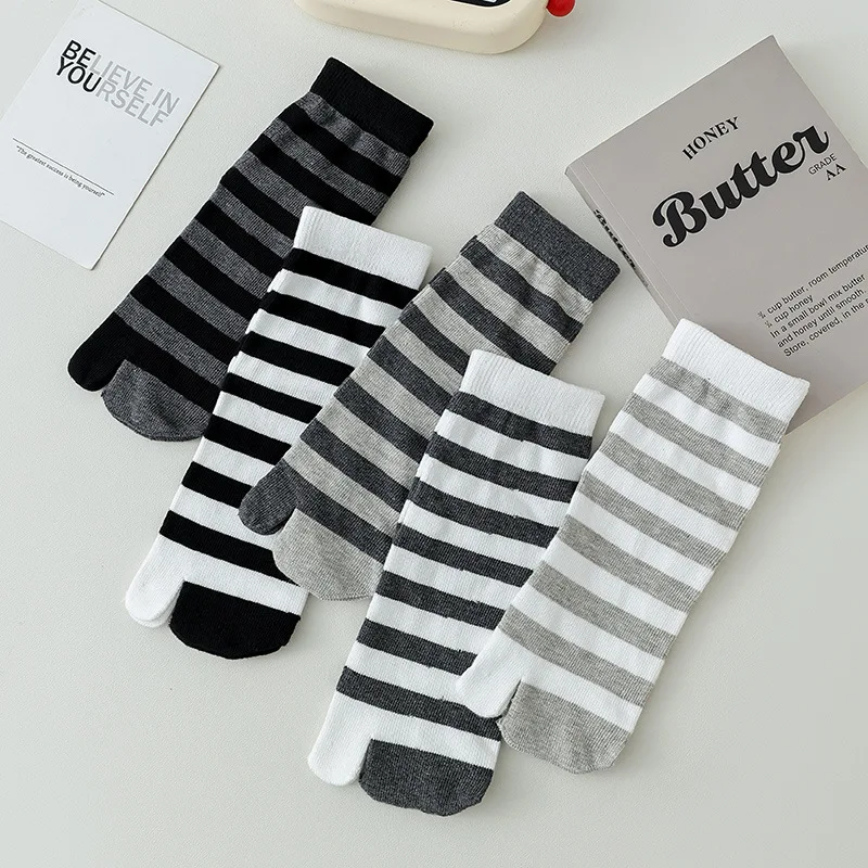 

1/5 пар мужских повседневных удобных носков с раздельным носком, модные универсальные полосатые носки средней длины, простые мужские носки с цветовыми блоками