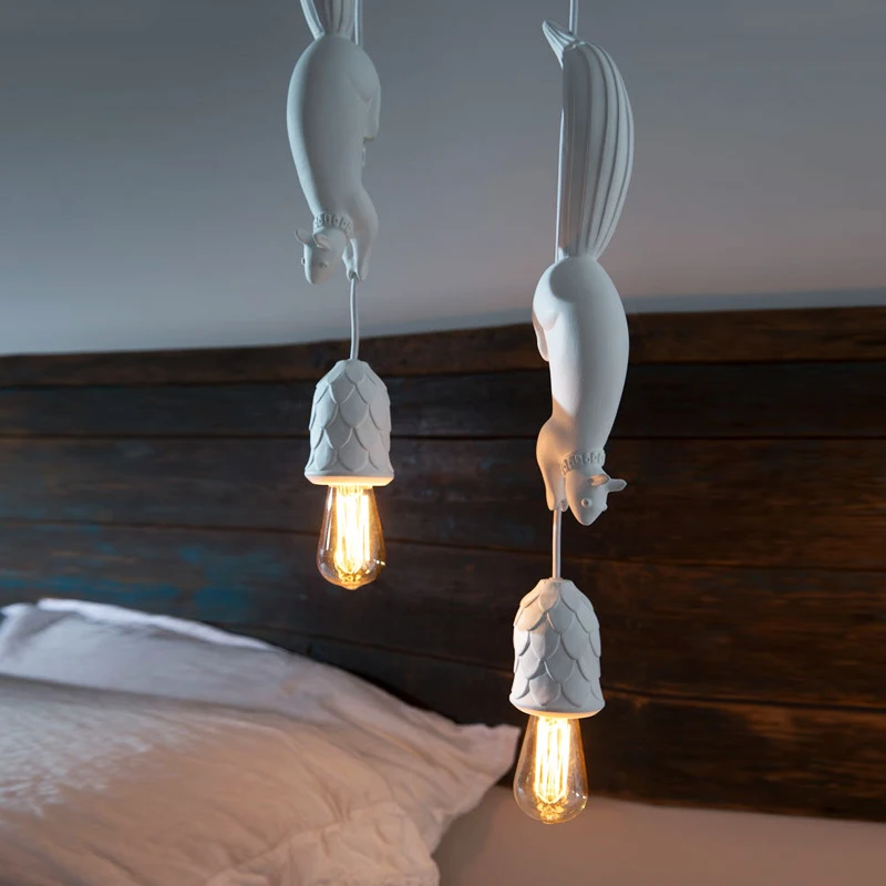 Nordic Style Creative Children's Decoration Squirrel Resin Chandelier Bar Counter Restaurant Bedroom Decoration Indoor Lighting