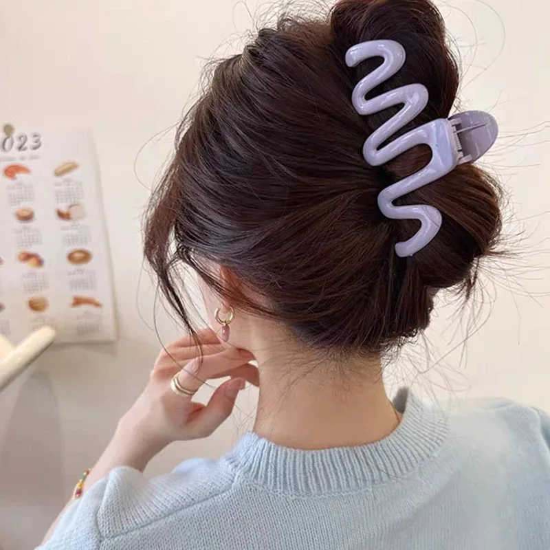 

Fashion Dopamine Creamy Color Geometry Wave Line Back Head Hair Claw Clip Women Girl Hairpin Ponytail Hair Accessories Female