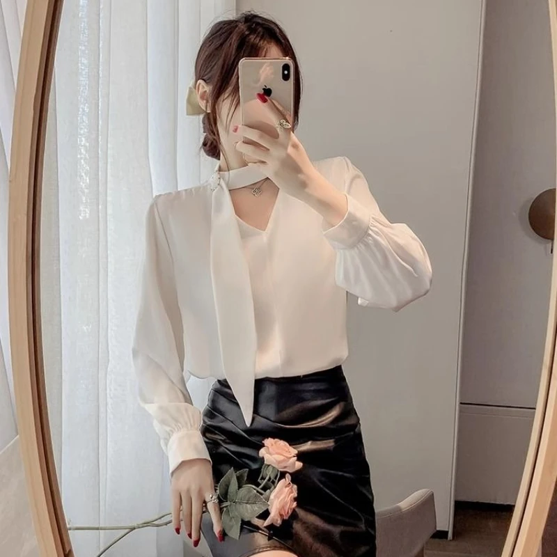 Effen kleur V-hals Dames Top Promotie Fijne elegante esthetische Hoge kwaliteit Jeugdige kleding Luxe shirts en blouses voor dames