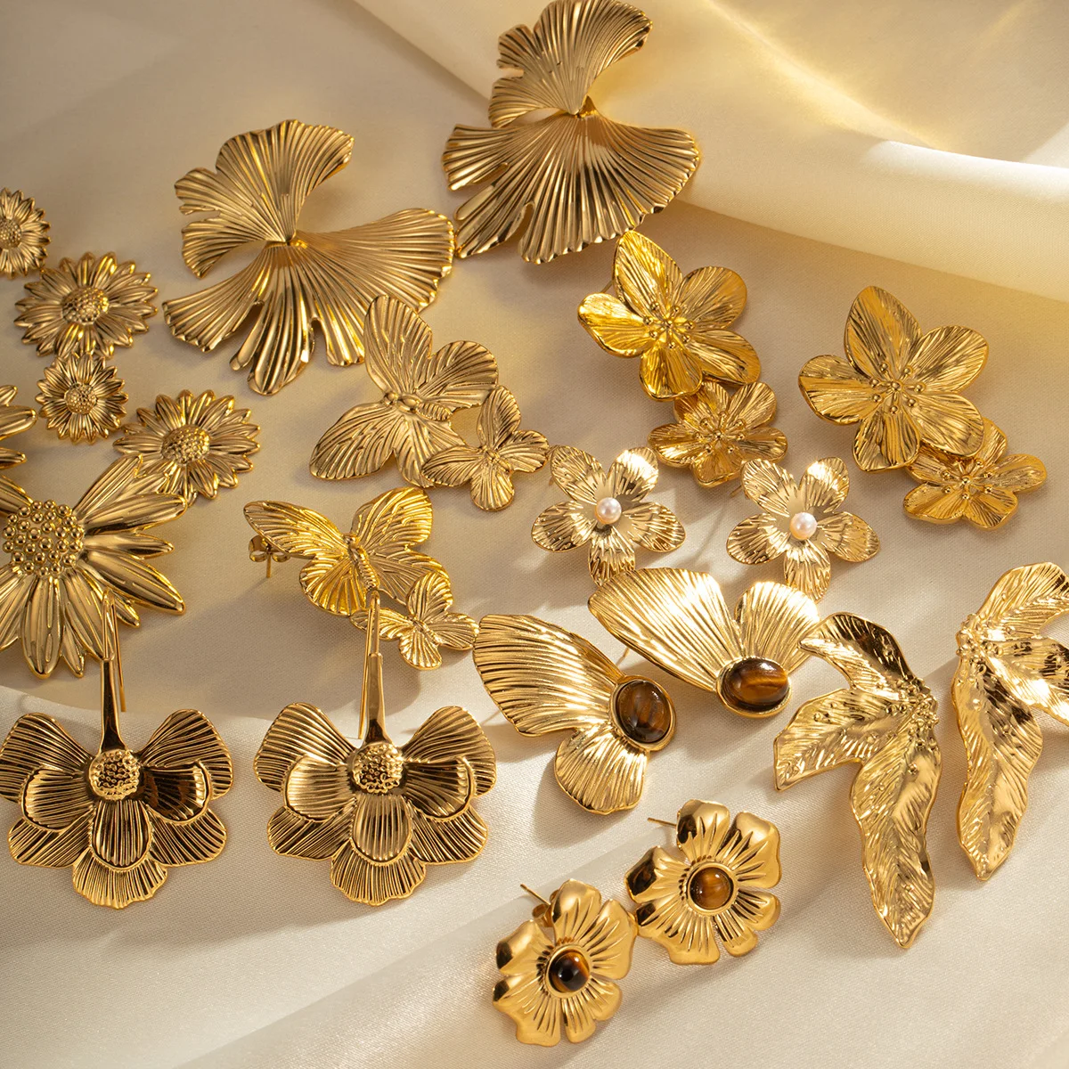 

Fashionable retro double-layer butterfly flower drop earrings, women's stainless steel earrings, manufacturer wholesale