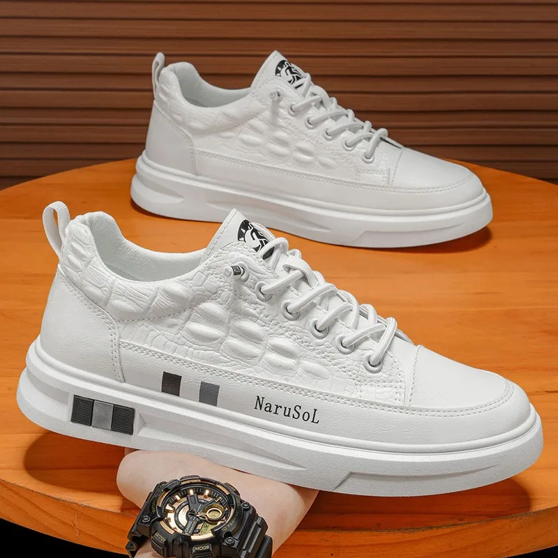 Luxury Men Leather Flats Shoes Spring Summer Lightweight Breathable Walking Shoes Fashion Comfortable Mans Casual Sneakers Tenis