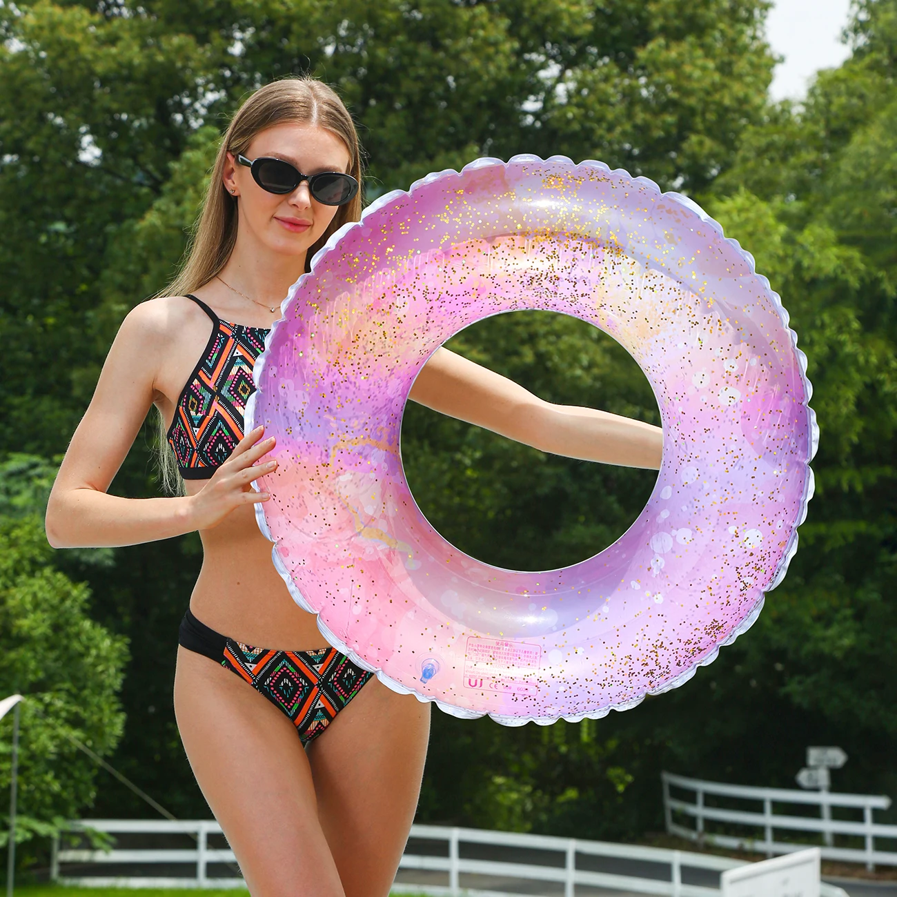 1個 グリッタープールフロート 夏用水泳リング、ビーチとプール水泳補助具、プールパーティー用ウォーターセーフティギアビーチトイ