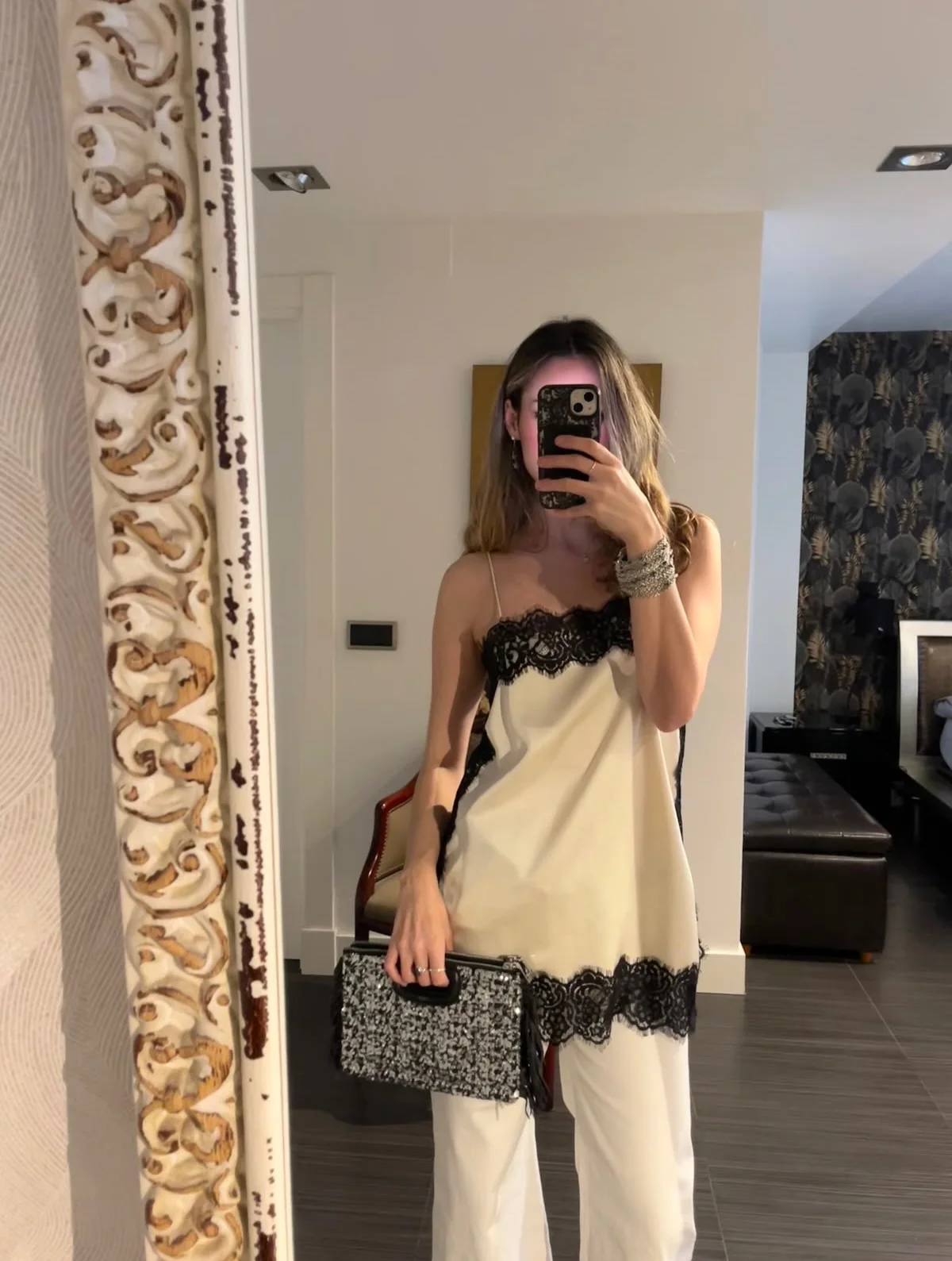 New Summer Arrivals: Elegant Women's Color-Blocked Lace-Trimmed Spaghetti-Strap Tank Top – Seductive and Sexy, Perfect for Dates