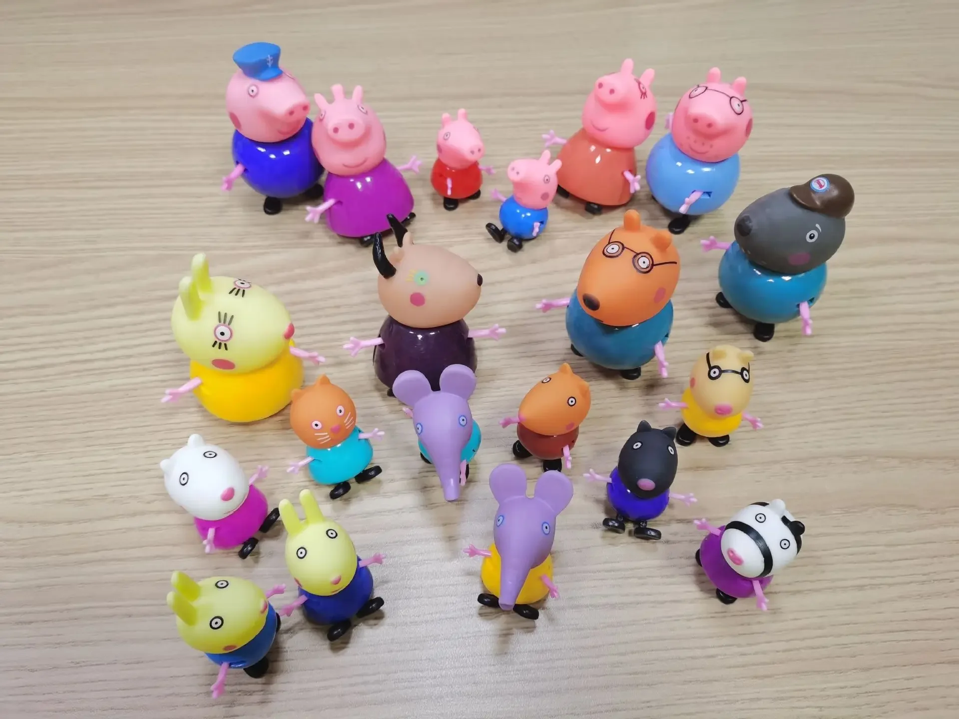 Peppa Pig Pink 25/20/6/4 Piece Set of Pig Family George Pig Father Pig Mother Movable Doll Set Toy Children's Holiday Gift