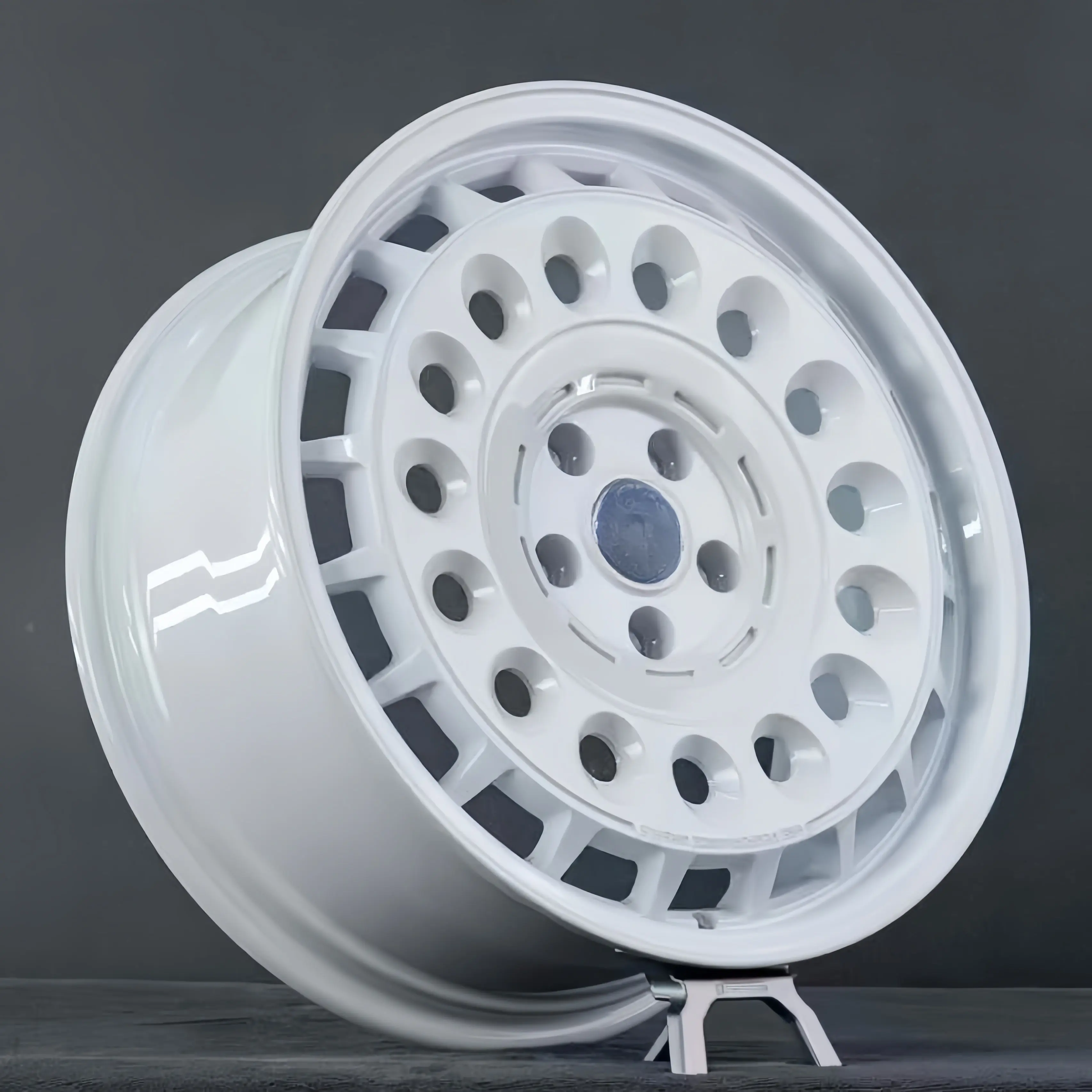 عجلات مزورة 5 × 120 لسيارة لاند روفر ديفندر L663 ديسكفري 3 4 5 19 20 21 22 بوصة إطارات كلاسيكية للطرق الوعرة 4 × 4 عجلات مصنوعة من خليط معدني