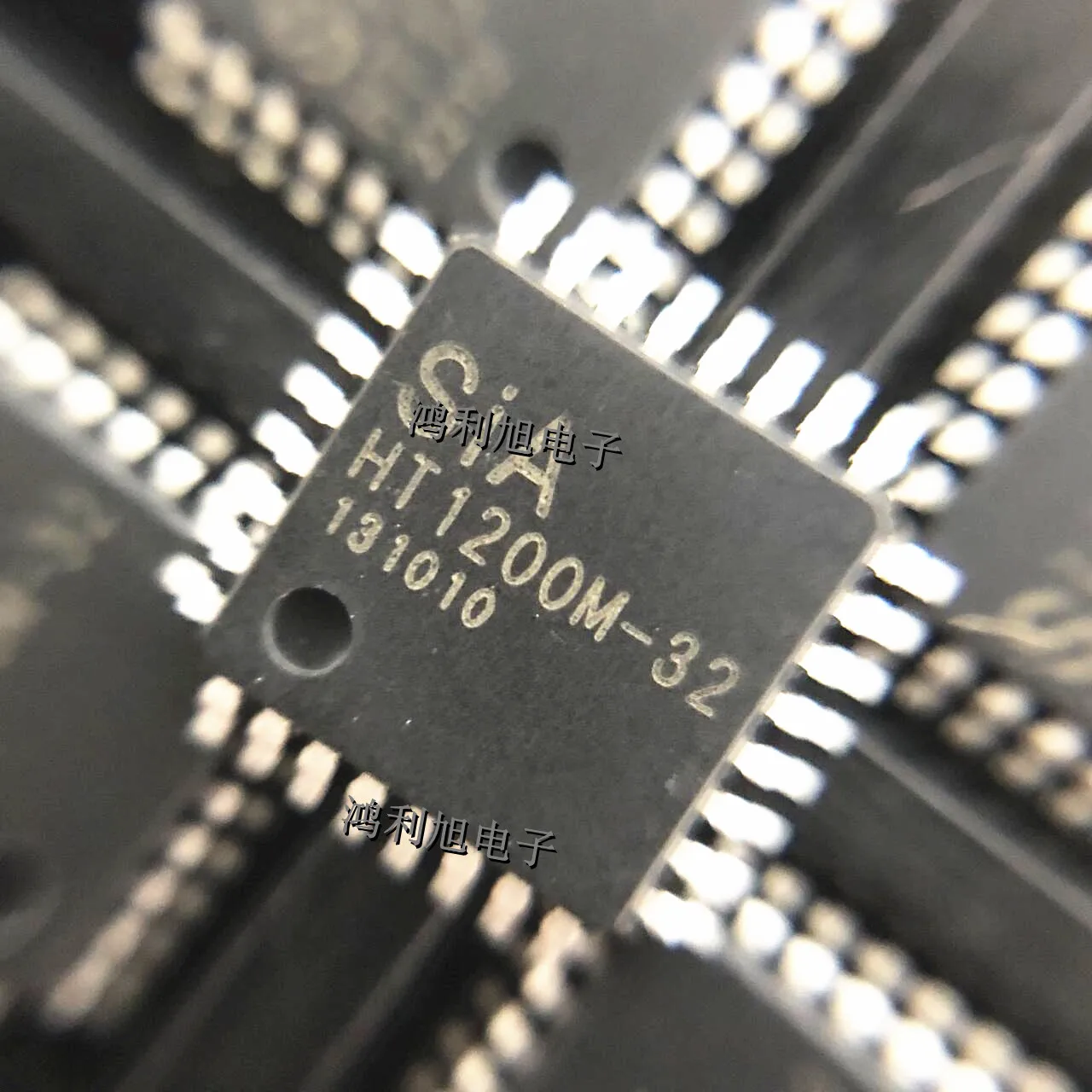 

5PCS/Lot HT1200M-32 HT1200M QFP-32 chip modulation and demodulation chip is new and available