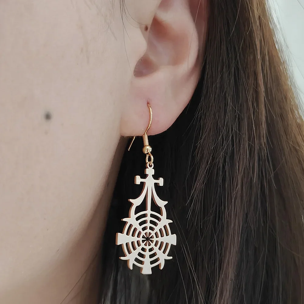 Nieuwe Holle Spinnenweb Oorbellen Voor Vrouwen Verguld Roestvrij Staal Metalen Bedels Piercing Haak Hanger Oorhaak Sieraden